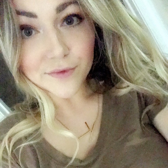 kianahof95